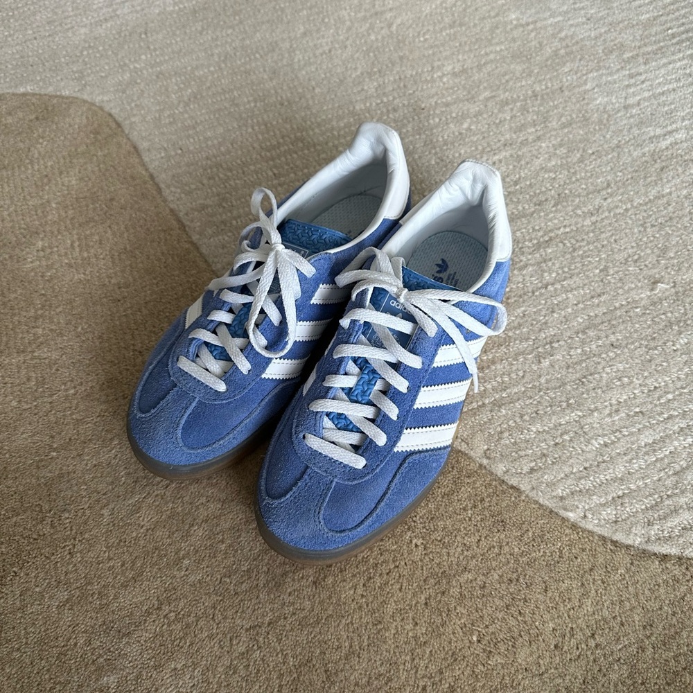 Adidas Gazelle Indoor in Blue Fusion Gum